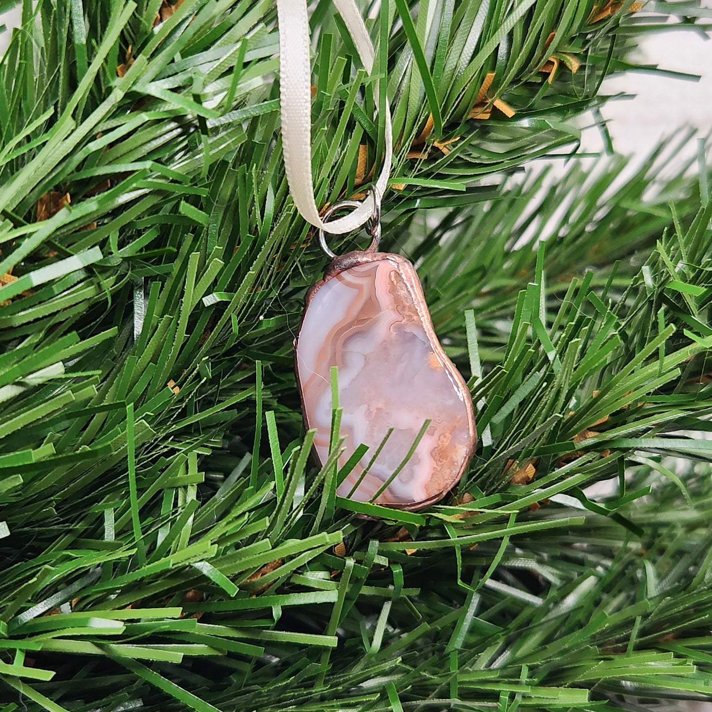 Kentucky Agate Ornament