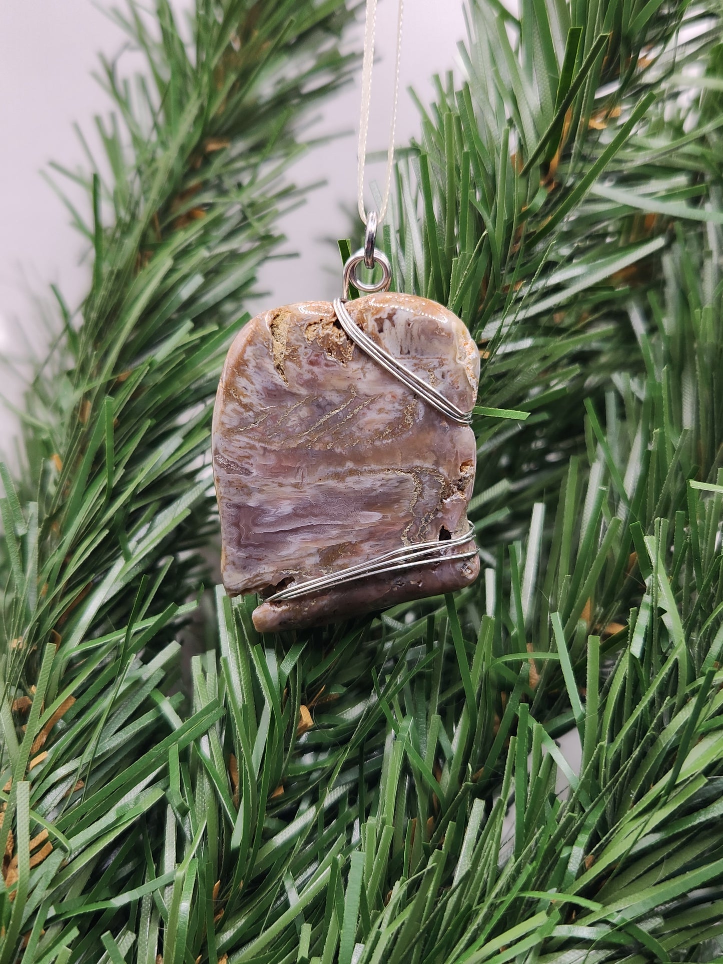 Kentucky Agate Ornament